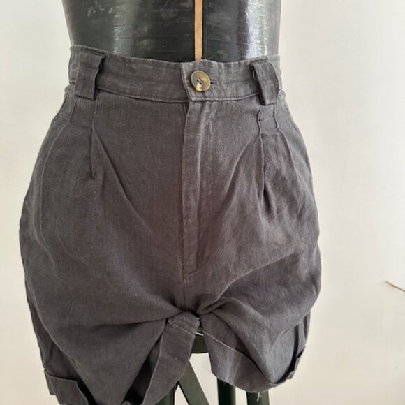 Vintage Linen High-Waisted Trouser Shorts - Picture 2 of 3